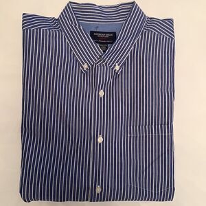American Eagle Men’s Blue/White Stripes Prep Fit  Size XXL